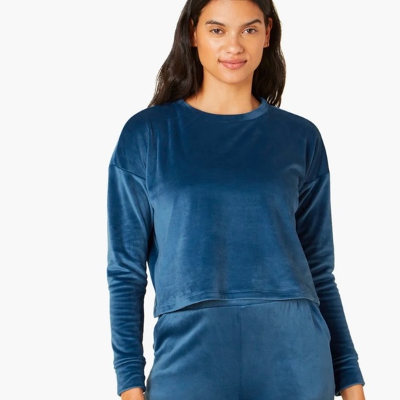 BEYOND YOGA | Brushed Up Velvet Crop Pullover Celestial Blue Long Sleeve Top - Picture 1 of 4